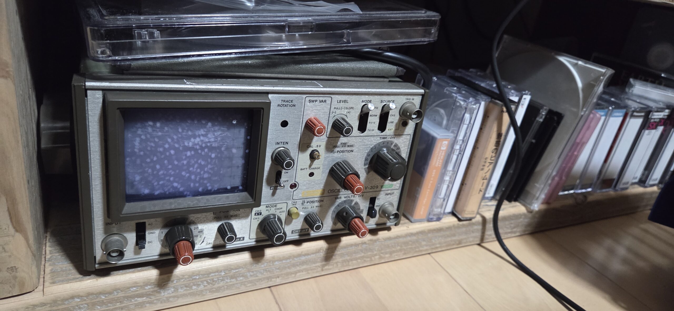 [HITACHI V-209]オシロスコープを購入しました。